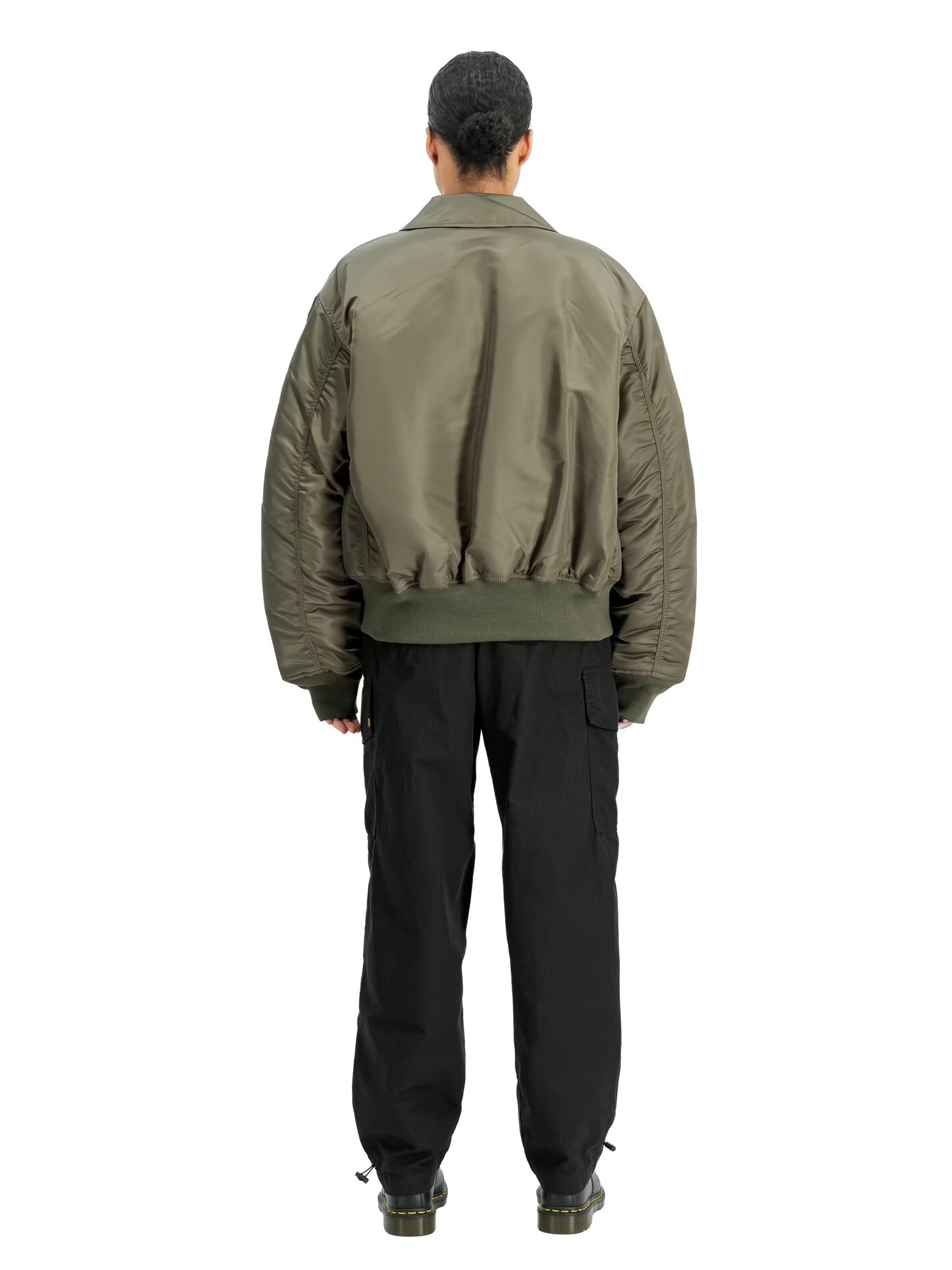 ALPHA INDUSTRIES Regular fit Between-Season Jacket in Green