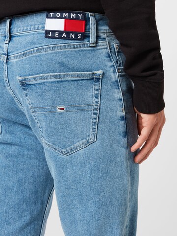 Tapered Jeans de la Tommy Jeans pe albastru