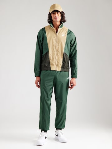 Nike Sportswear Joggingpak 'CLUB' in Groen: voorkant