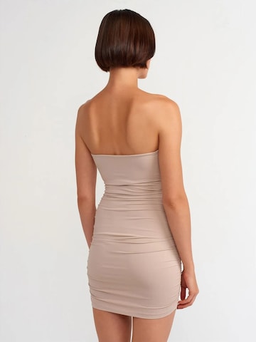 Abito di Dilvin in beige