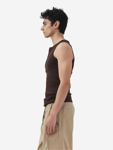 Maglietta 'T-Shirts' di Giesto in marrone