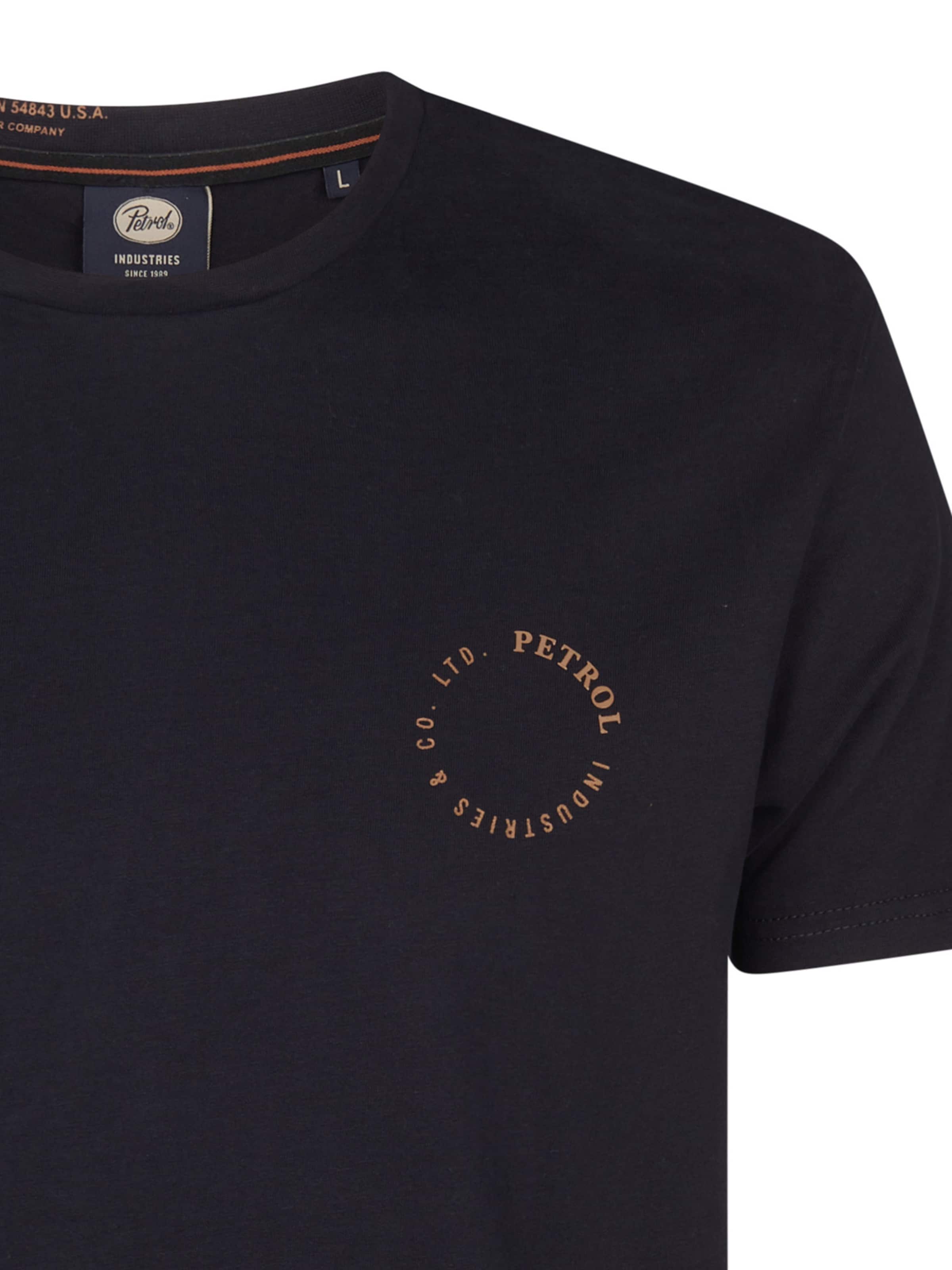 Petrol Industries Тениска в черно