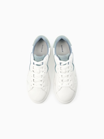 Sneaker bassa di Bershka in bianco