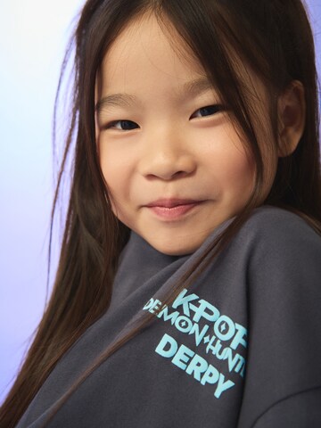 Next T-shirt 'Demon Hunters' i grå