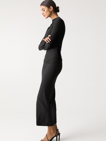 Robe Pull&Bear en noir
