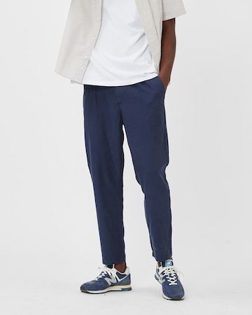 Regular Pantalon à pince 'Frode' minimum en bleu : devant