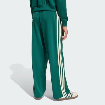 ADIDAS ORIGINALS - Loosefit Calças 'Firebird' em verde
