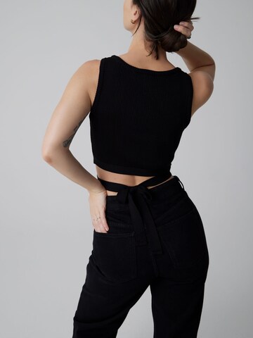 A LOT LESS Knitted Top 'Janina' in Black