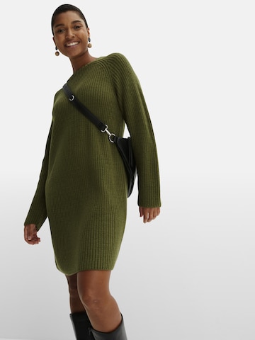 Rochie tricotat de la bonprix pe verde: față