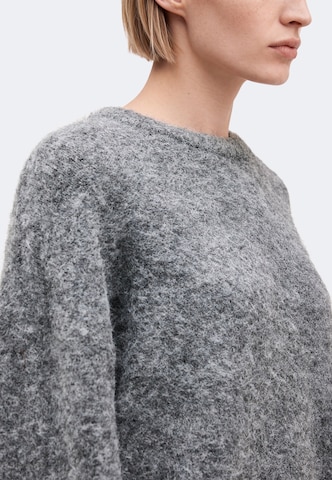 ABOUT YOU Sweater 'Tessy' in Grey