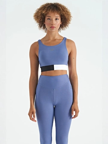 Top sportivo 'Aktive Oberteile' di Tommy Life in colori misti: frontale