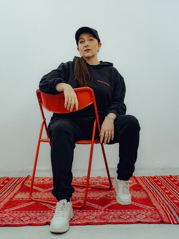 Empire-Thirteen Sweater in Black