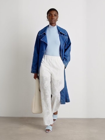 Crās Regular Pants ' Breezecras ' in White