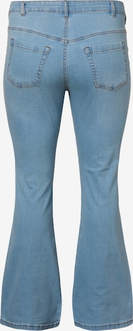 Zizzi Bootcut Jeans 'Ellen' in Blauw