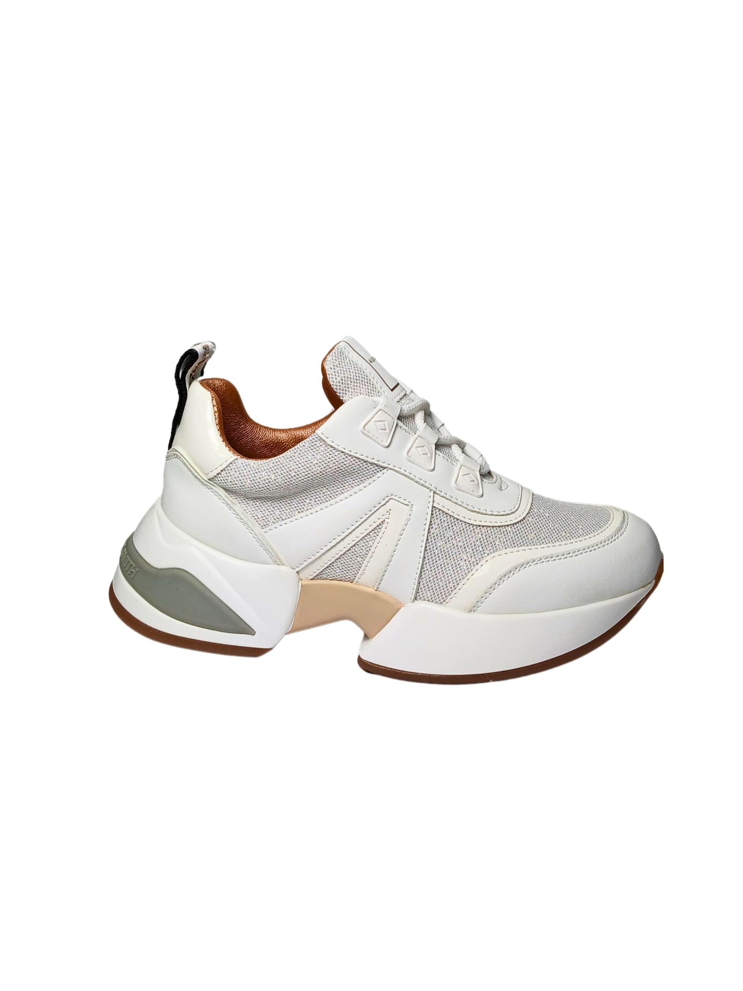 Baskets basses Alexander Smith en blanc : devant