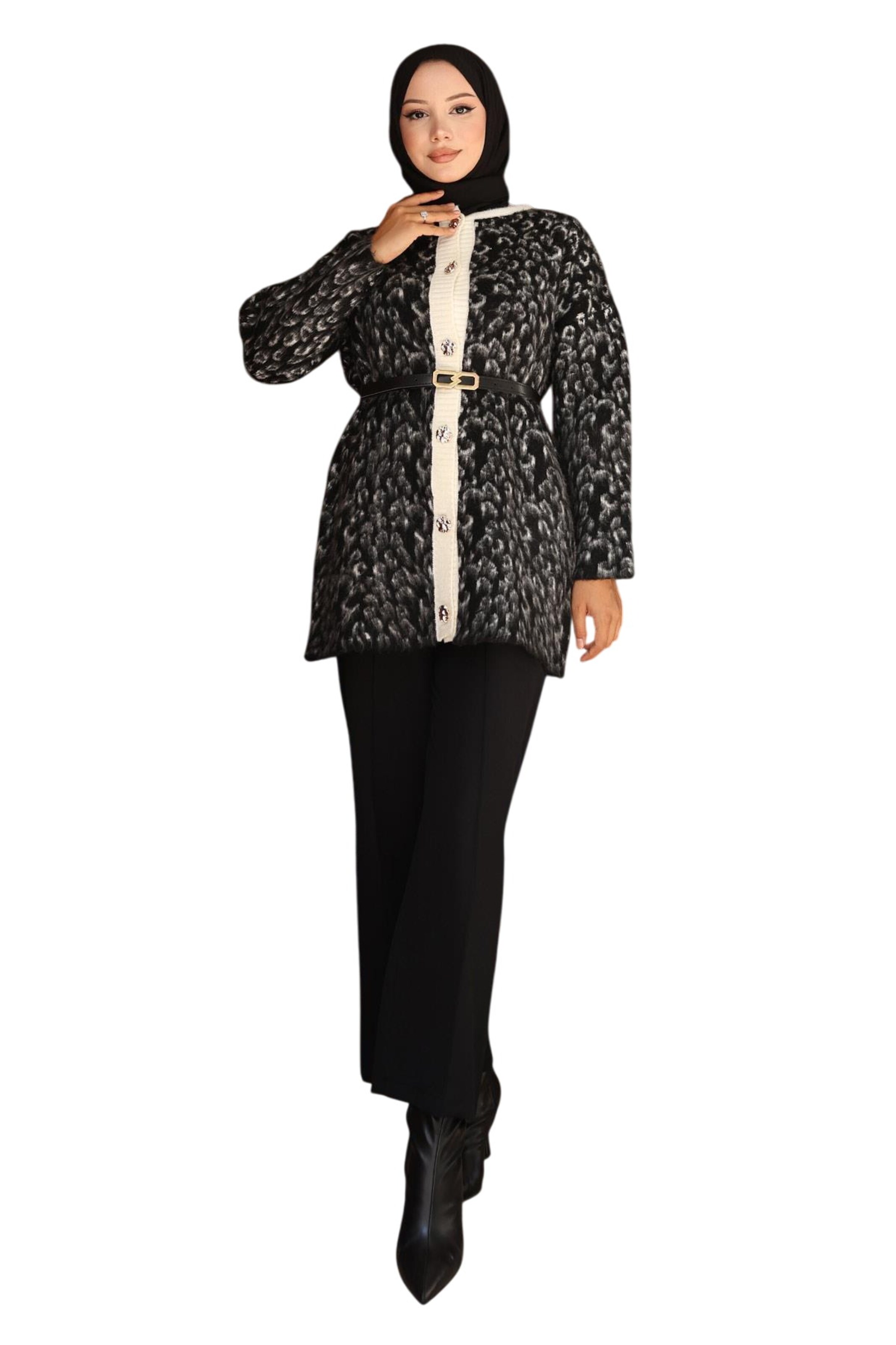 MODAMIHRAM Knit cardigan in Black