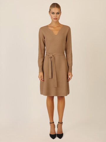 APART Knitted dress in Brown