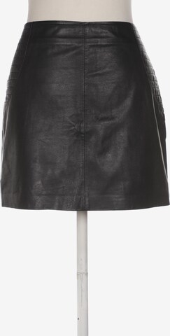 Rich & Royal Skirt in XS in Black: front