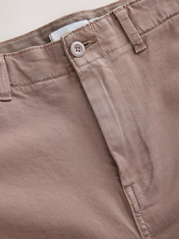 Regular Pantaloni eleganți de la Next pe roz