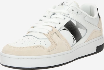 Calvin Klein Jeans Ниски маратонки 'BASKET' в бяло: отпред
