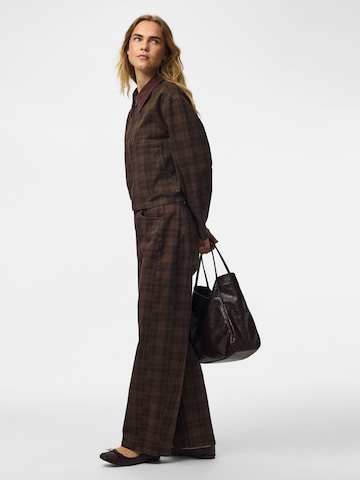 Barrel Jean 'VERA' PIECES en marron