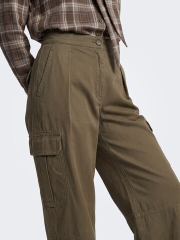 Loosefit Pantaloni cargo 'TOVIA' di ONLY in verde