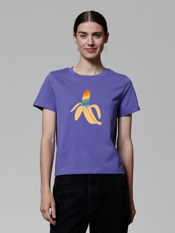 Watapparel Shirt ' Rainbow Banana ' in Purple: front