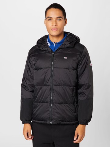 Tommy Jeans Winterjas in Zwart: voorkant