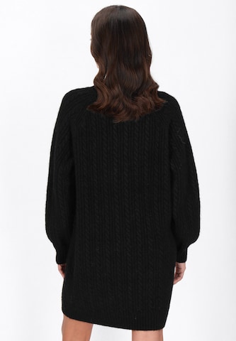Robe usha BLUE LABEL en noir