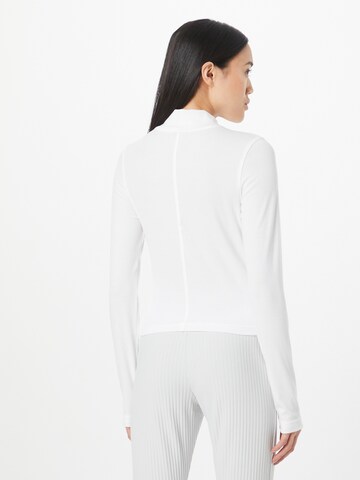 Nike Sportswear Tričko – bílá