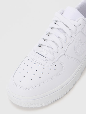 Nike Sportswear Sneakers laag 'Air Force 1 '07' in Wit