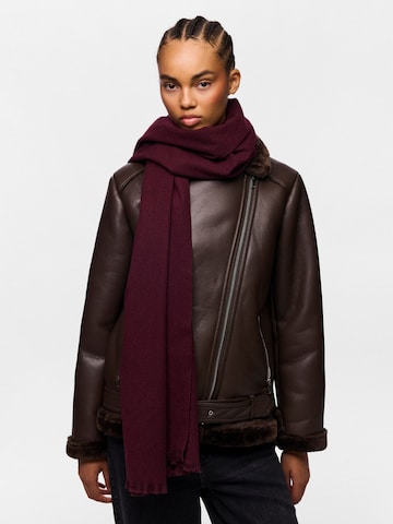 PIECES - Chal en rojo: frente