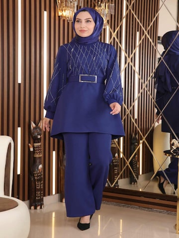 MODAMIHRAM Suit in Blue