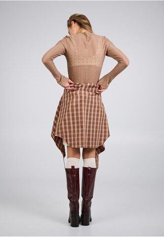 OH APRIL - Camisa 'Zahara' em castanho