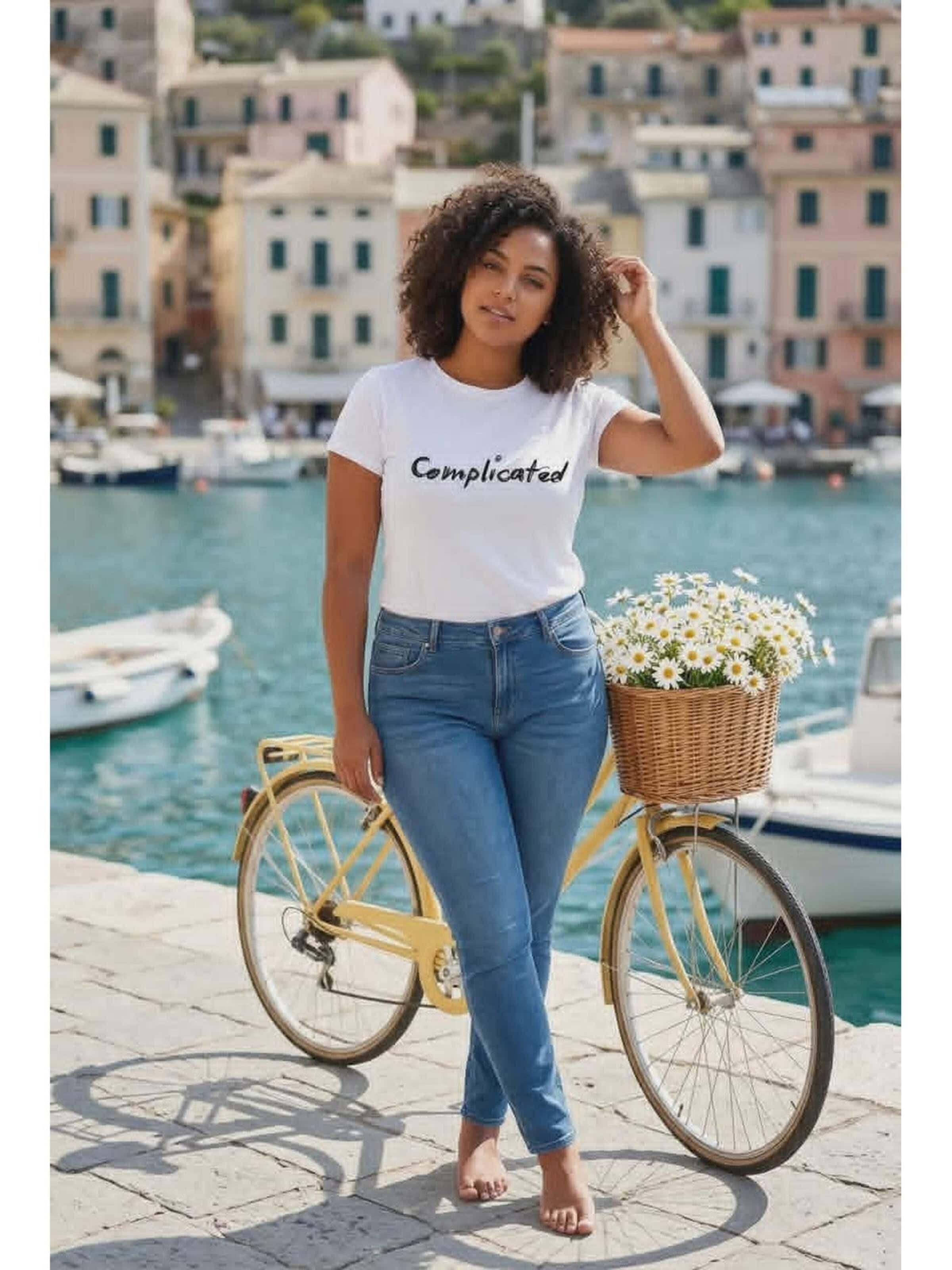 Printdistrict.dk Shirts 'Complicated' i hvid: forside