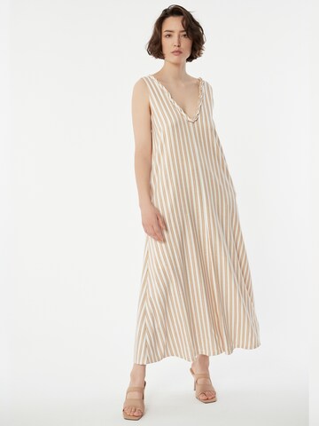 Ana Alcazar Jurk 'Zatea' in Beige