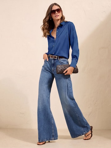 Friends Like These Bluse in Blau
