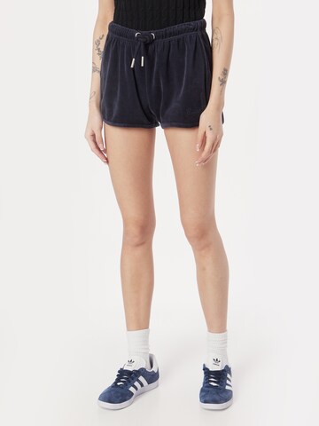 Superdry Regular Shorts in Blau: predná strana