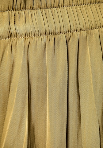 LASCANA Loose fit Pants in Green