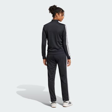 Costum de trening 'Essentials' de la ADIDAS SPORTSWEAR pe negru