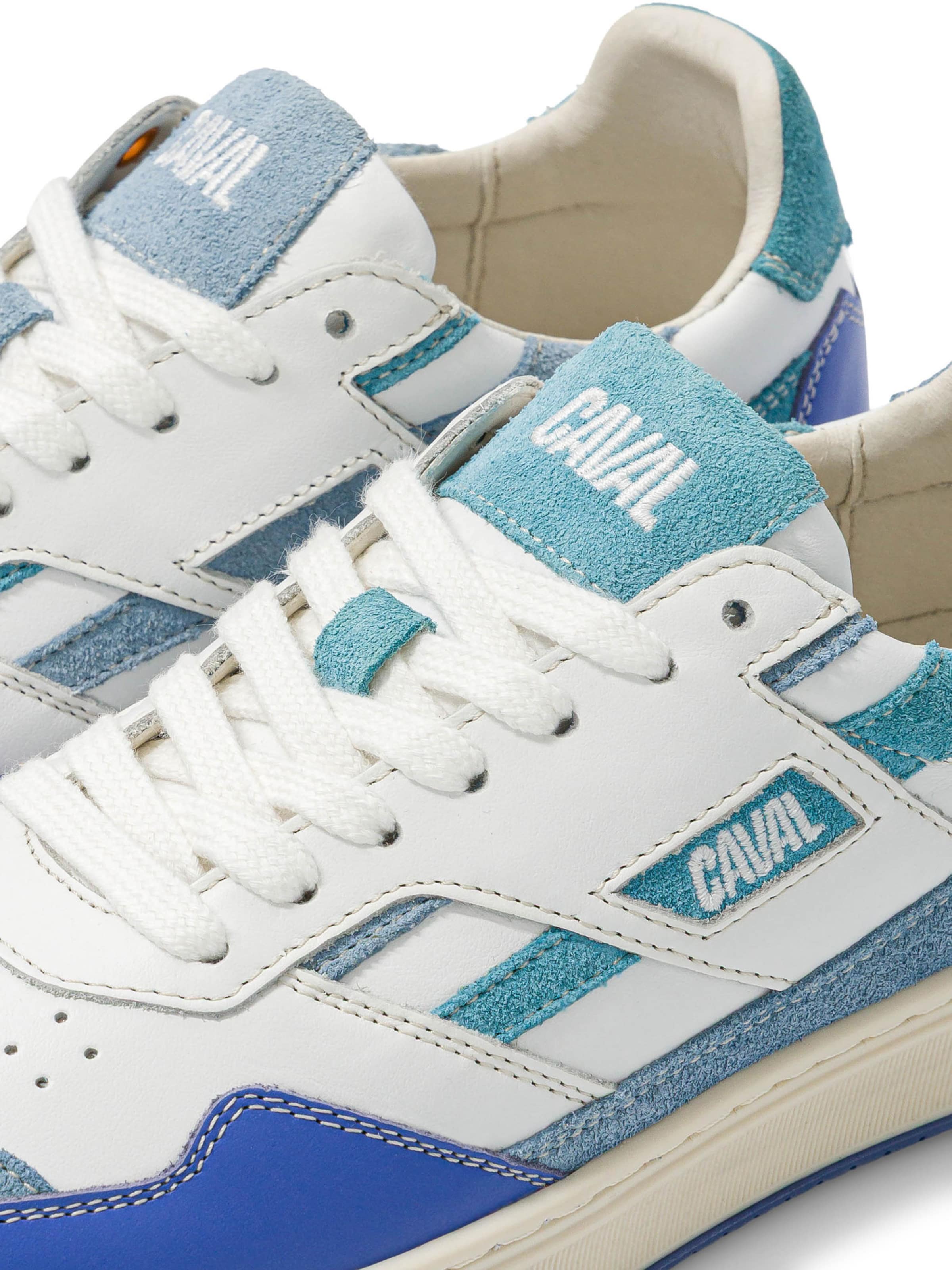 Scarpa stringata ' PLAYGROUND ' di Caval in bianco