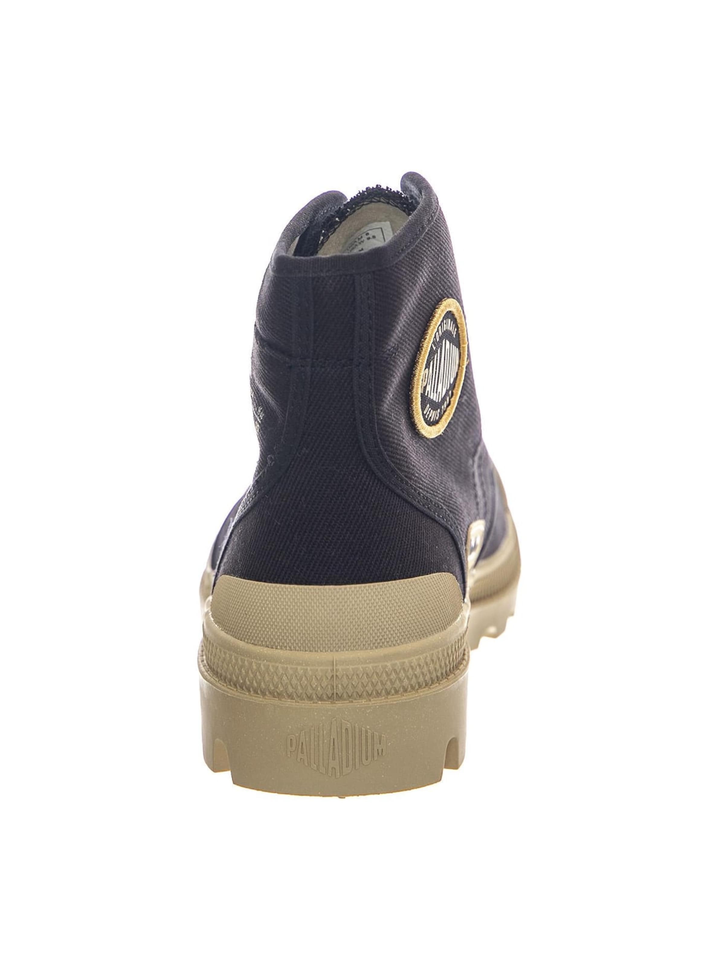 Palladium Boots in Black
