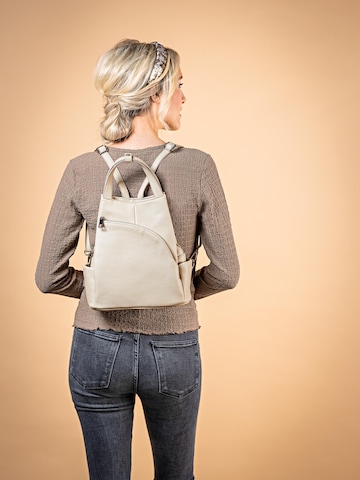 COLLEZIONE ALESSANDRO Backpack 'München' in Beige