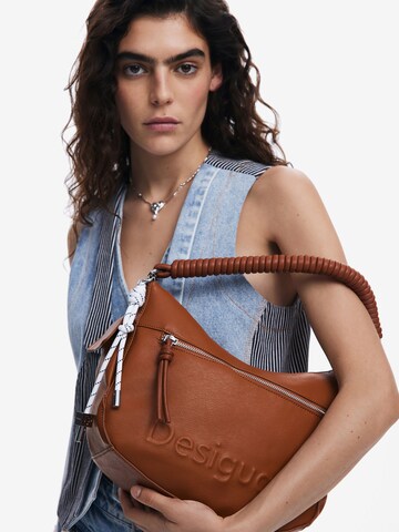 Desigual Наплечная сумка в Коричневый