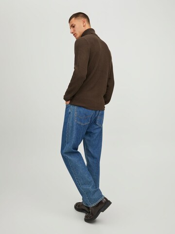 JACK & JONES Trui 'Carlos' in Bruin