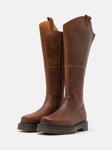 Dr. Martens Stövel 'Amaayah' i brun