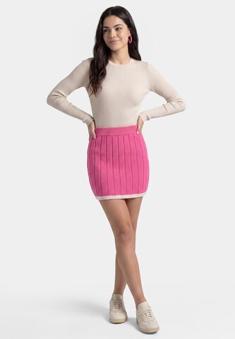 MYMO - Falda en rosa