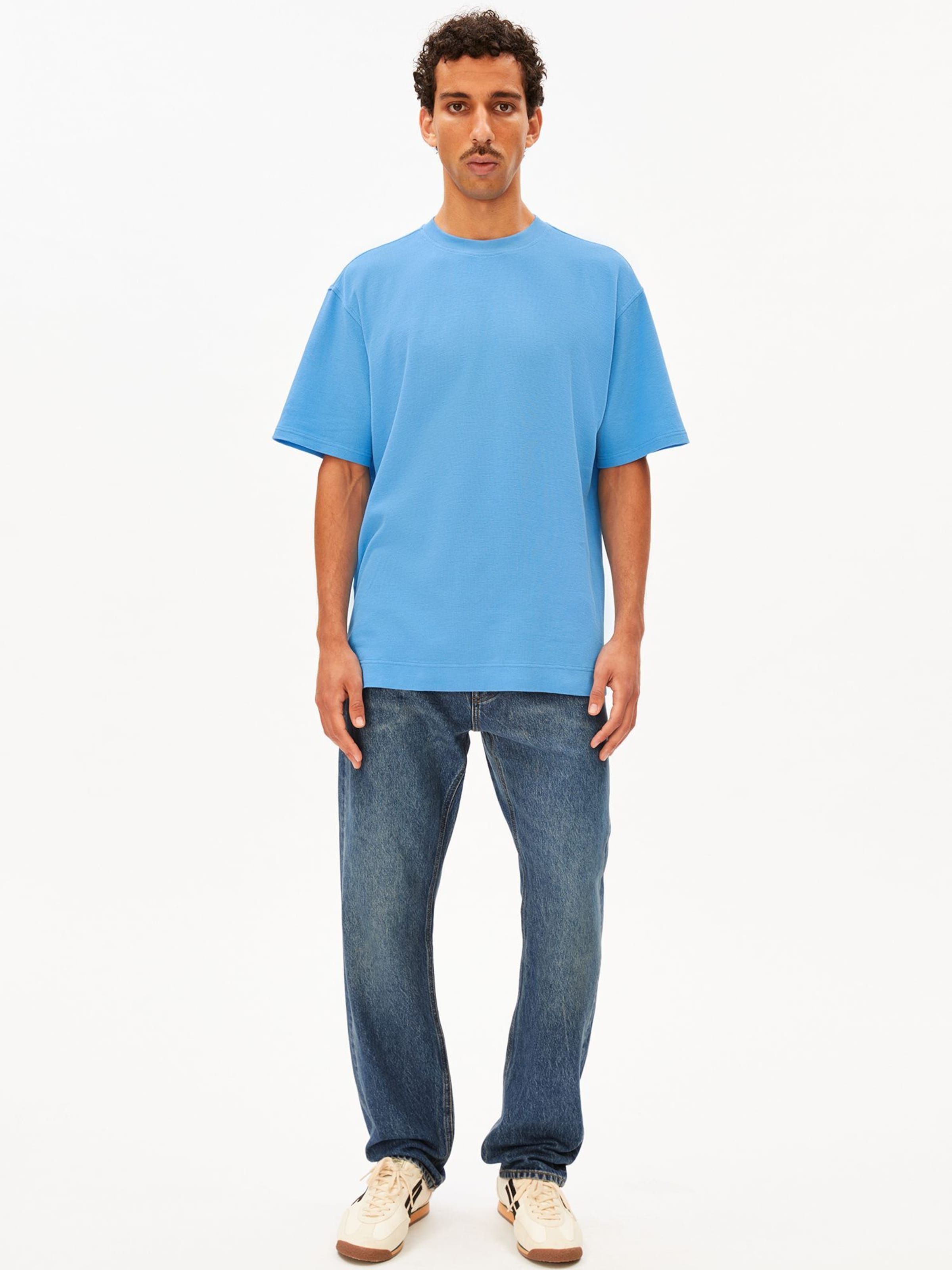T-Shirt ARMEDANGELS en bleu : devant