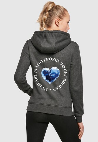 Sweat-shirt 'Too Frozen' Mister Tee en gris : devant