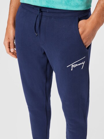 Tommy Jeans Tapered Broek in Blauw